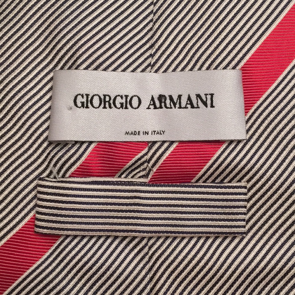 Giorgio Armani 100% silk tie. Brand new wo tag